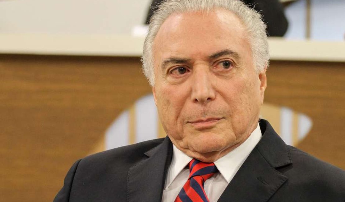 Temer operou processo de impeachment de Dilma, diz Rodrigo Maia