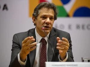 Após polêmica, Haddad nega “descompromisso” de Lula com metas fiscais