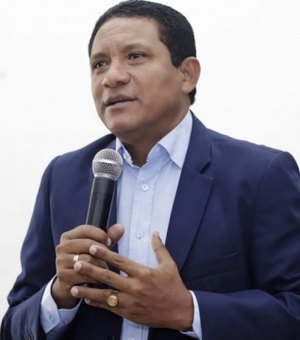 Julio Cezar rebate Fernando Pereira sobre lançar Ângela Garrote prefeita de Palmeira dos Índios: “leve pra cidade dele e lance lá”