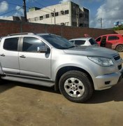 Caminhonete roubada em Caruaru é recuperada em Maceió