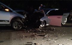 Colisão frontal entre carros deixa sete feridos em Porto Calvo