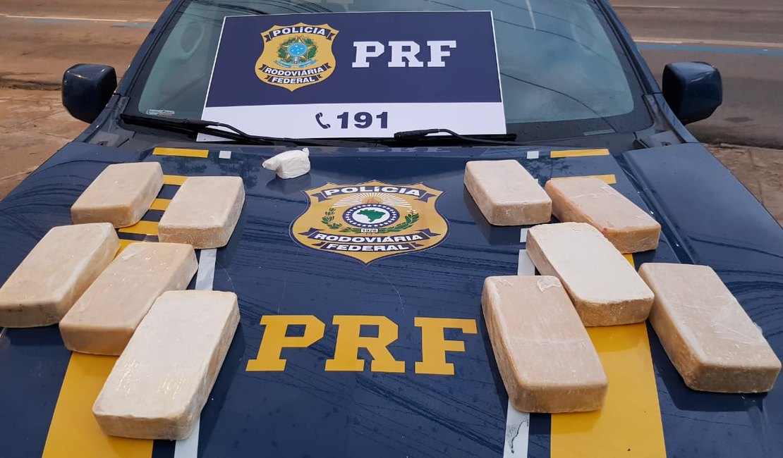 [Vídeo] PRF apreende 10kg de pasta-base de cocaína na BR-101