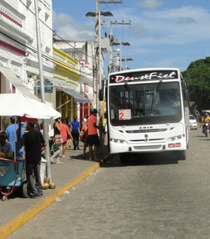Após supostas infrações, motorista de ônibus coletivo em Penedo é afastado