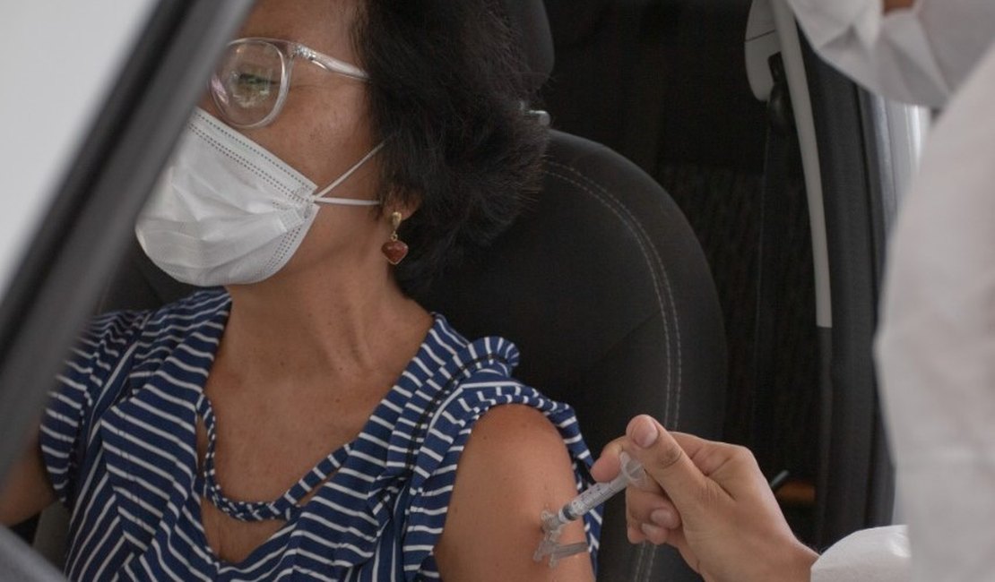 243.542 doses das vacinas contra a Covid-19 foram aplicadas em Alagoas