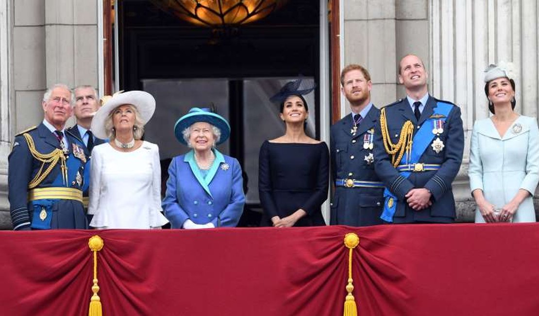 De onde sai o dinheiro da família real britânica?