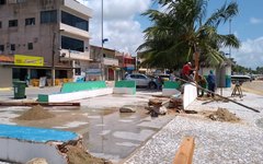 Praça dos Idosos começa a ser reformada na Orla de Maragogi