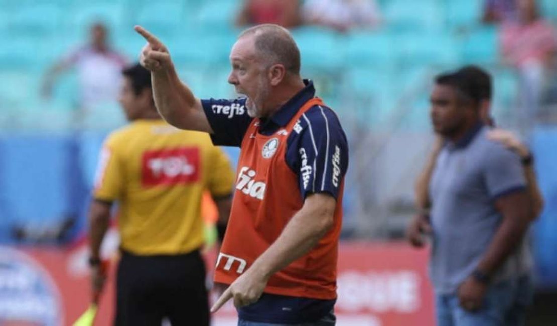 Palmeiras empata com o Bahia e se distancia ainda mais do Flamengo