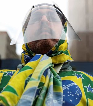 Brasil torna-se o quarto país com mais óbitos com 956 mortes