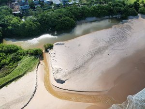 Denúncia aponta desvio de rio no litoral norte de Maceió