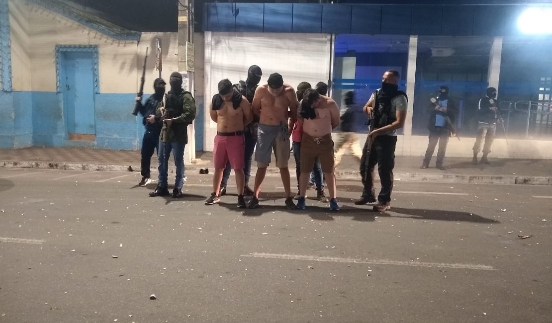 [Vídeo] Simulação de assalto em Arapiraca reúne centenas de pessoas nas ruas da cidade