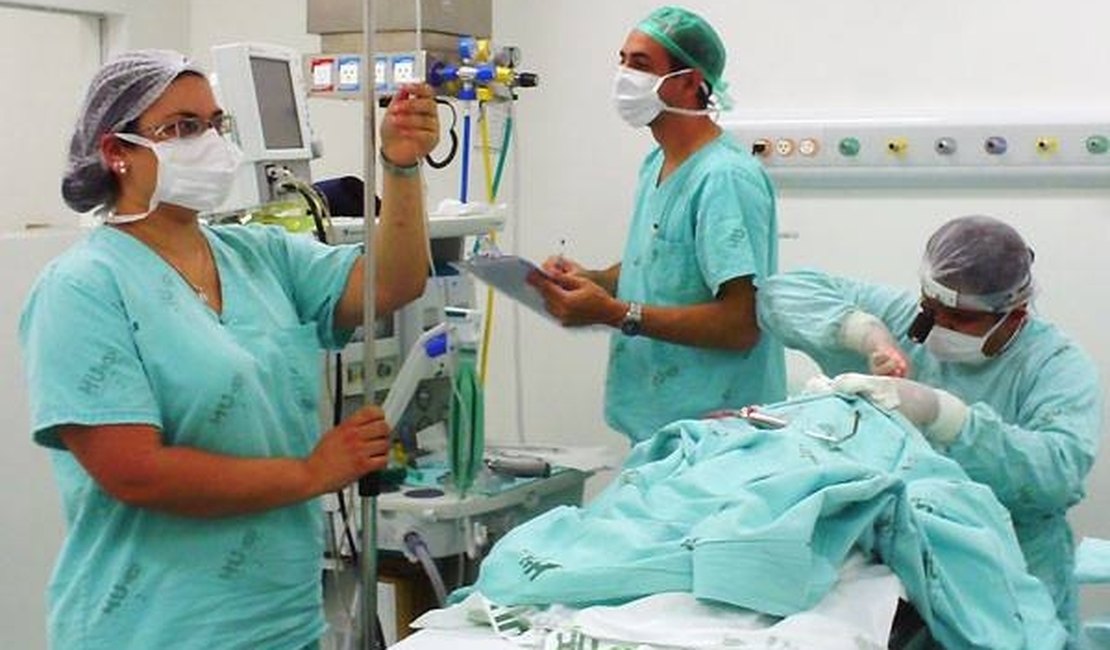 Hospital do Sertão presta homenagem aos médicos