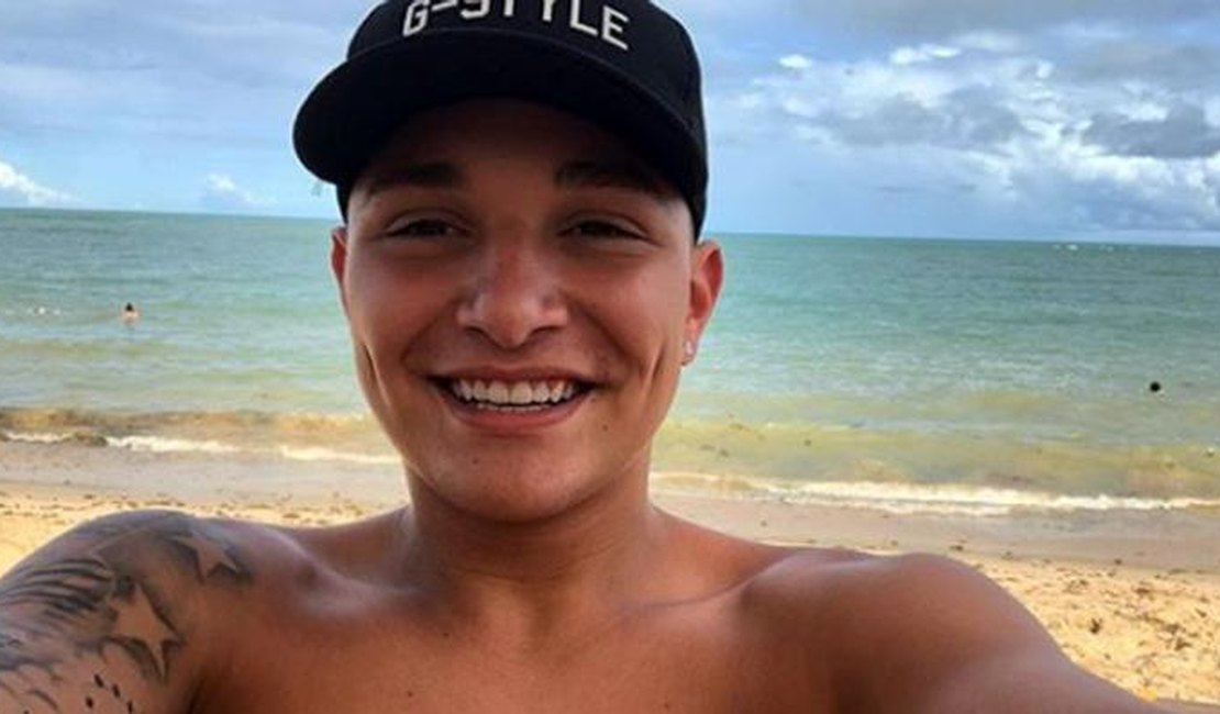 MC Gui sofre acidente de moto dentro de condomínio em Bertioga