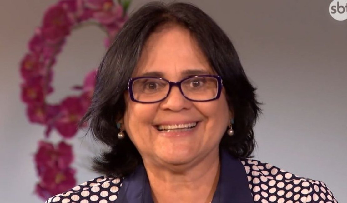 Damares Alves diz que menina estuprada pelo tio devia ter feito uma cesárea