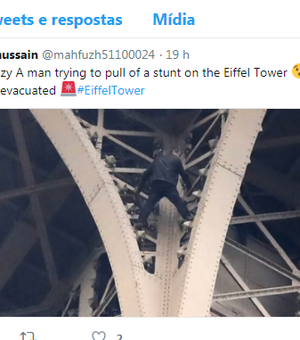 Homem escala a Torre Eiffel e é preso após chegar ao topo