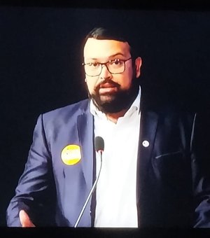 Candidato a prefeito, Hector Martins se destaca em debate em Arapiraca
