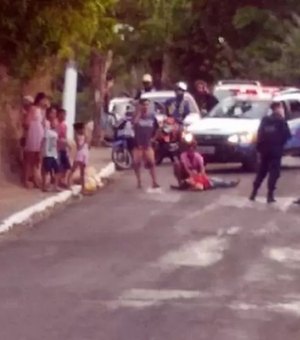 Mulher fica ferida após cair de garupa da moto, em São Miguel dos Campos