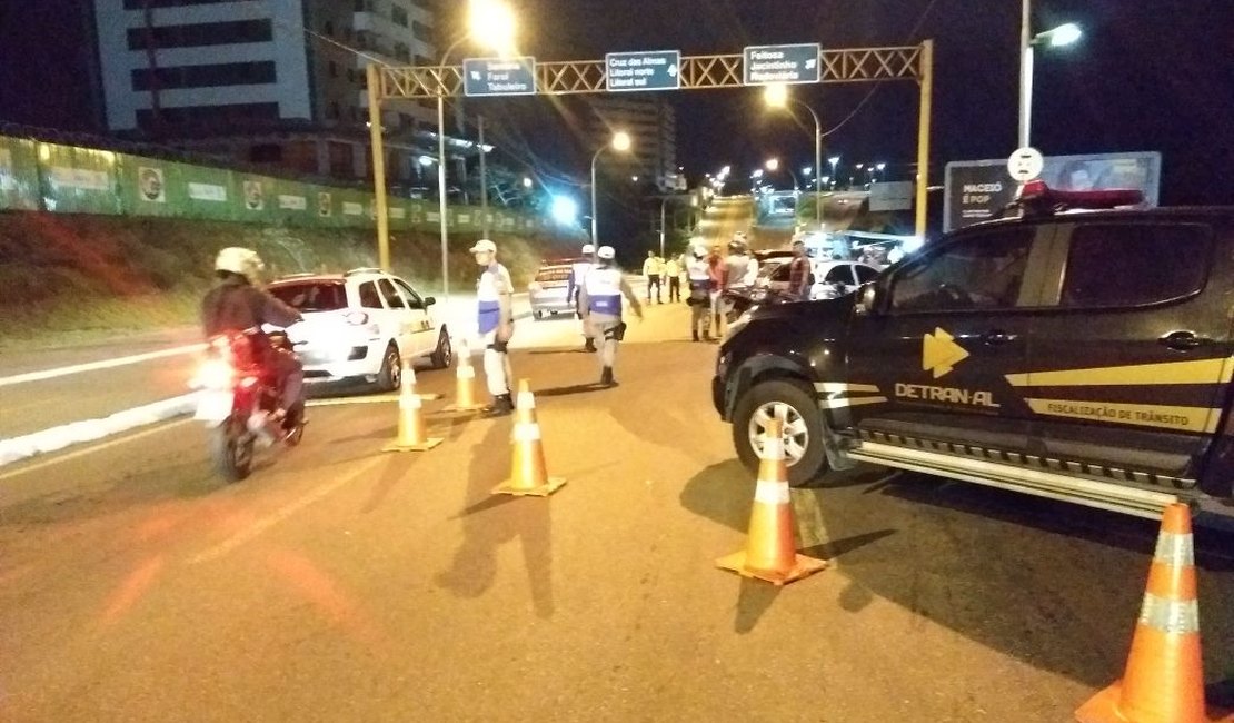 Operação Lei Seca prende três pessoas por embriaguez em Maceió