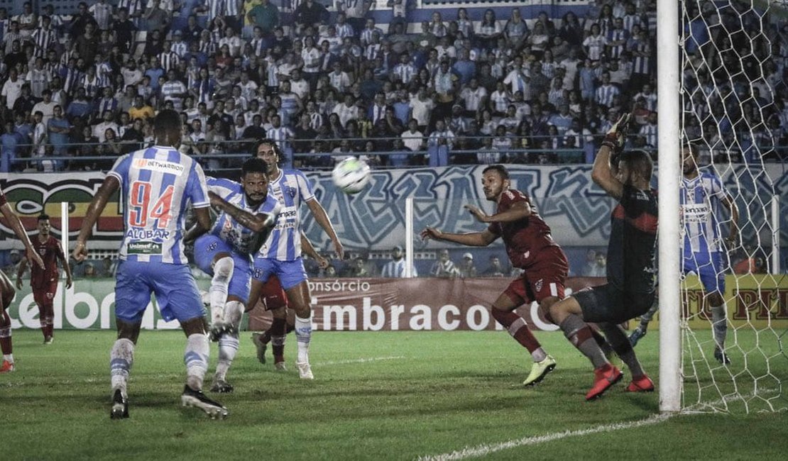 CRB empata no tempo normal, mas busca classificação nos pênaltis contra o Paysandu