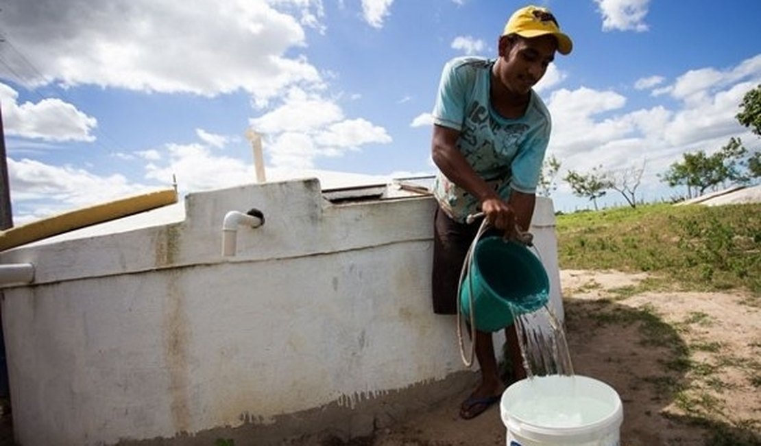 Sistemas coletivos levarão água para 2 mil famílias do Semiárido