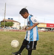 Garoto de Maragogi sonha se tornar jogador de futebol
