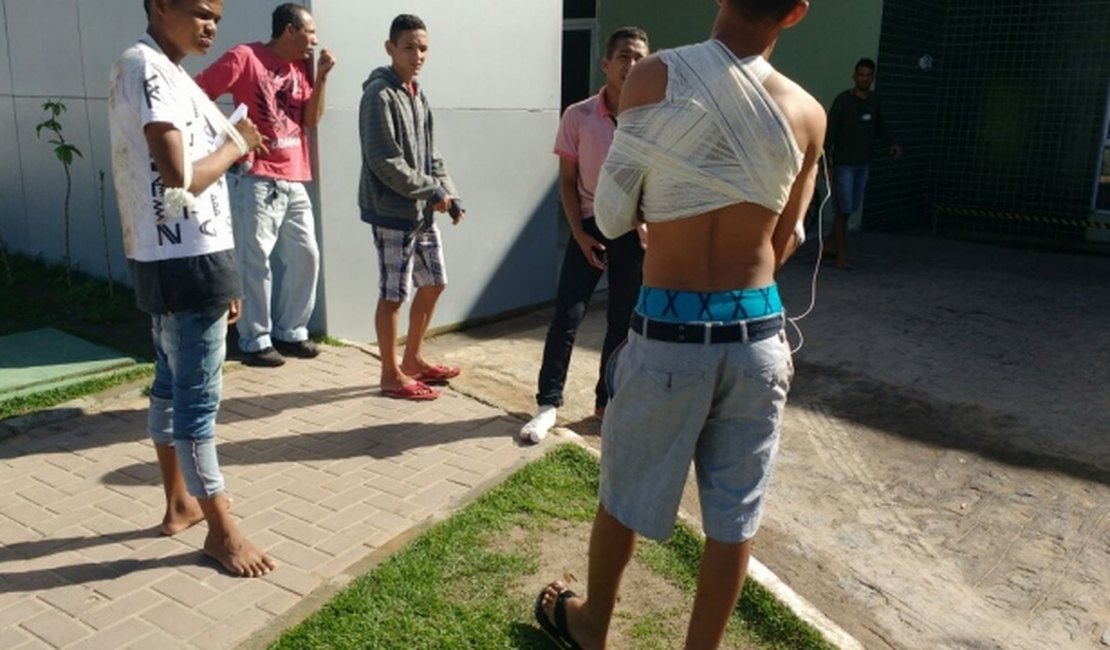 Jogadores de time de futebol sofrem acidente quando viajavam para Rio Largo