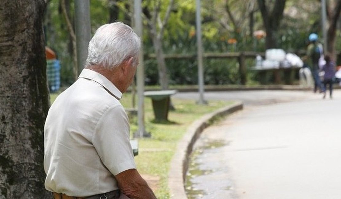 Estudo mostra que 75% dos idosos dependem exclusivamente do SUS