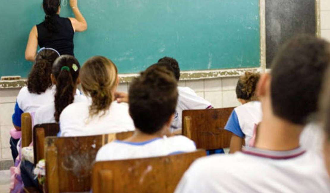 Educação paga rateio aos professores da rede estadual nesta sexta-feira (20)