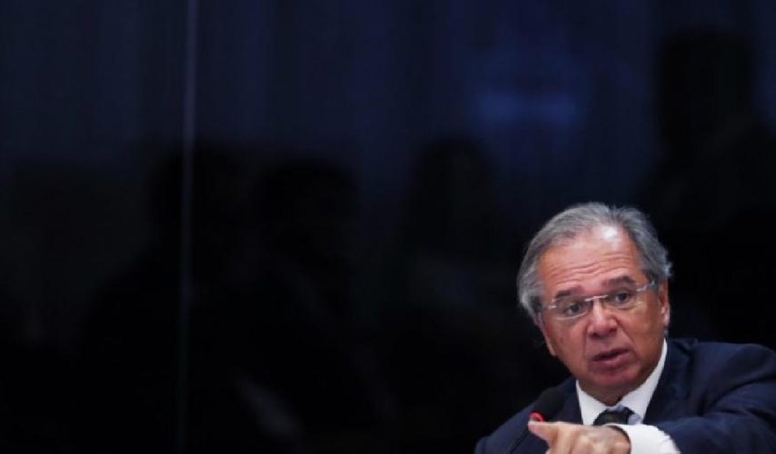 Coronavírus: Economia está começando a colapsar, afirma Paulo Guedes