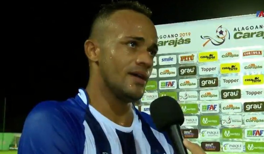 Artilheiro do Campeonato Alagoano pelo Jaciobá, Alexandre está suspenso e não encara o CRB