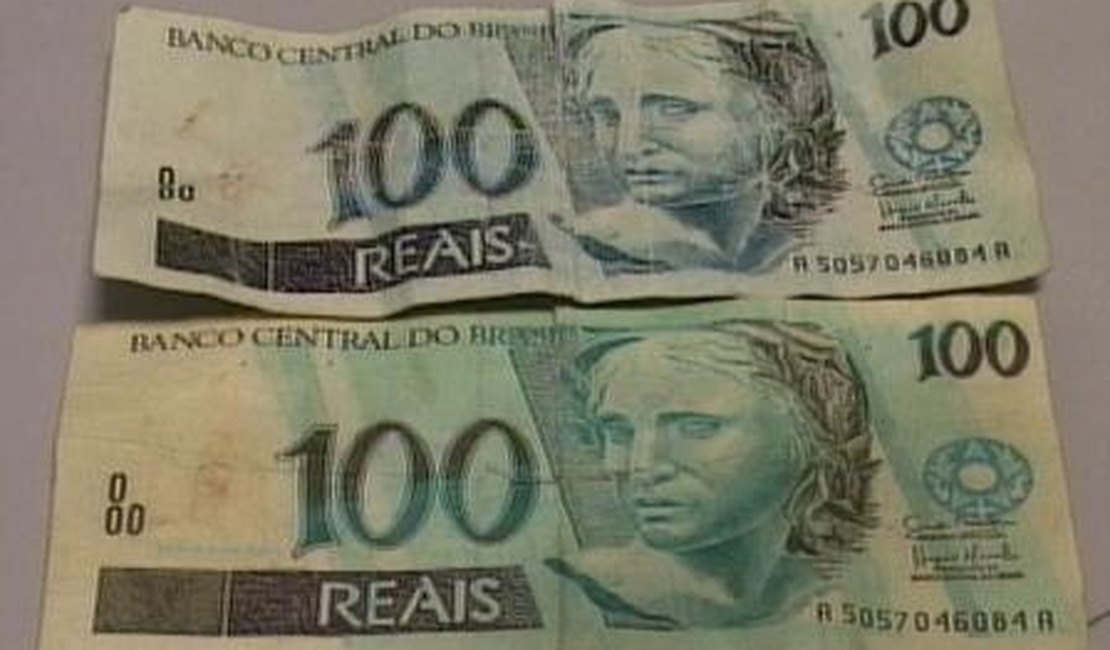 Idoso é preso com notas de cem reais falsificadas em Arapiraca