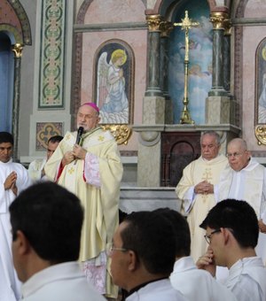 Dom Antônio Muniz presidiu a Missa Solene de Corpus Christi nesta quinta-feira (31)
