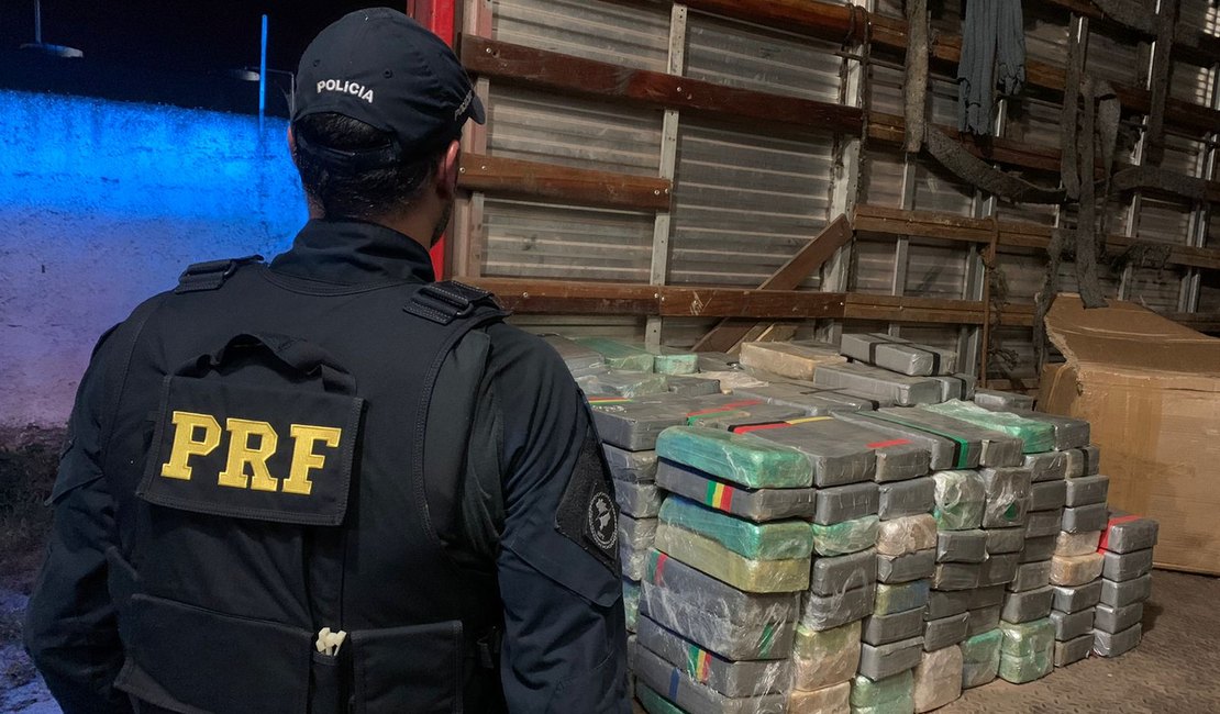 PRF apreende quase 360 kg de basta base de cocaína em São Miguel dos Campos