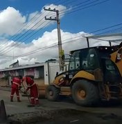 [Vídeo] Após reportagem do 7Segundos, DER começa recapeamento na AL-220 em Arapiraca