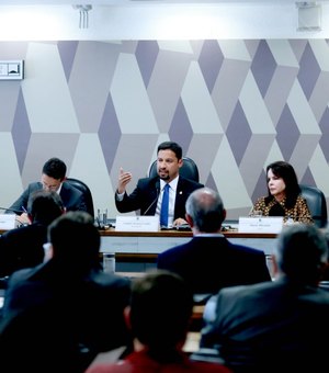 Rodrigo Cunha lidera agenda de defesa do consumidor no Senado