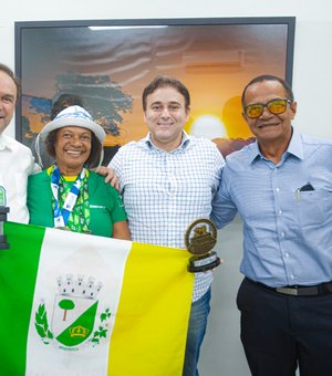 Prefeito Luciano parabeniza a ultramaratonista Carminha por novas conquistas para Arapiraca