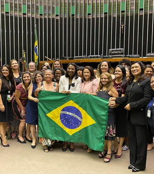 Em Brasília, Fabiana Pessoa participa de evento em homenagem à conquista do voto feminino