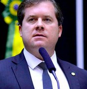 Marx Beltrão defende aprovação de projeto que garante tratamento gratuito para pacientes com AME