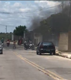 Escola incendeia após 'pane elétrica' no município de Cacimbinhas