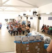Prefeitura de Campo Alegre entrega mais de 90 tablets para agilizar sistema de saúde