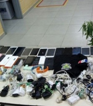 Agentes penitenciários recolhem 22 celulares no Presídio de Segurança Máxima