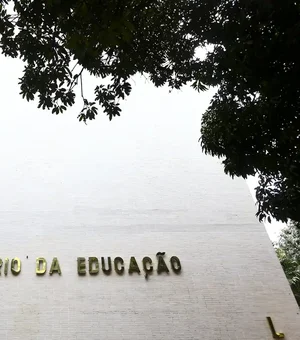 Governo Federal atrasa pagamentos do programa de transporte escolar em todo o Brasil