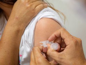 Arapiraca amplia oferta de vacina contra Influenza para população acima de 6 meses