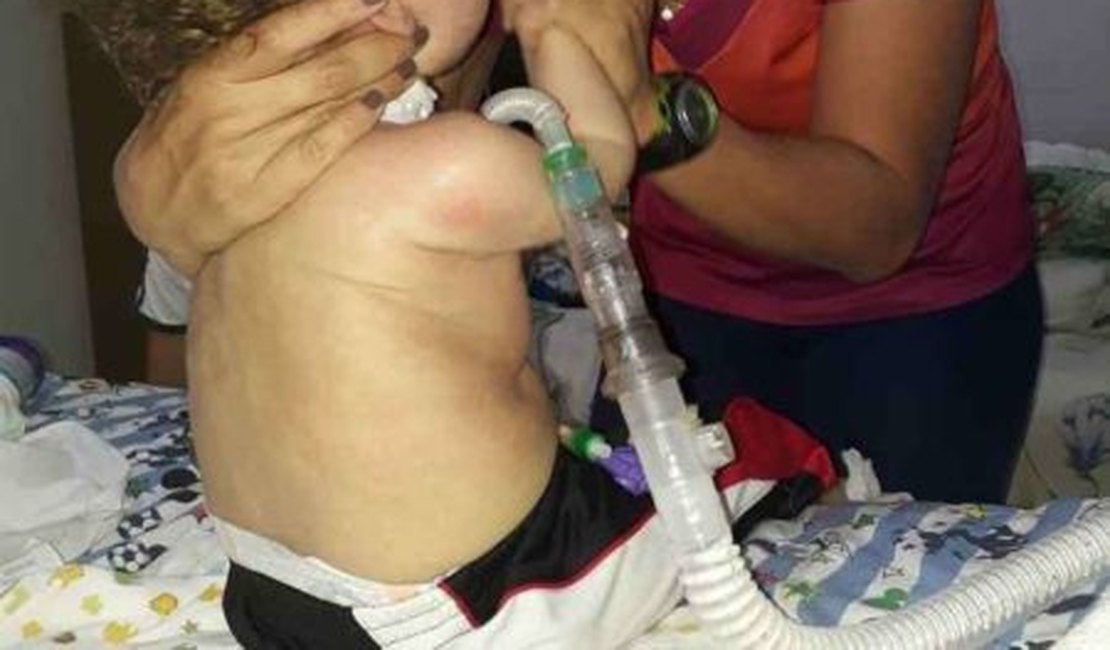 Morre bebê que teve dinheiro de tratamento desviado pelo pai