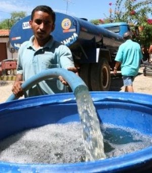 Moradores da Vila Aparecida estão sem água há meses
