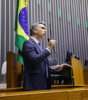 Deputado Rafael Brito comemora aprovação do Cartão Escola 10 para todo o Brasil