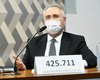 CPI: Renan Calheiros coloca número de mortos pela Covid-19 na placa identificação