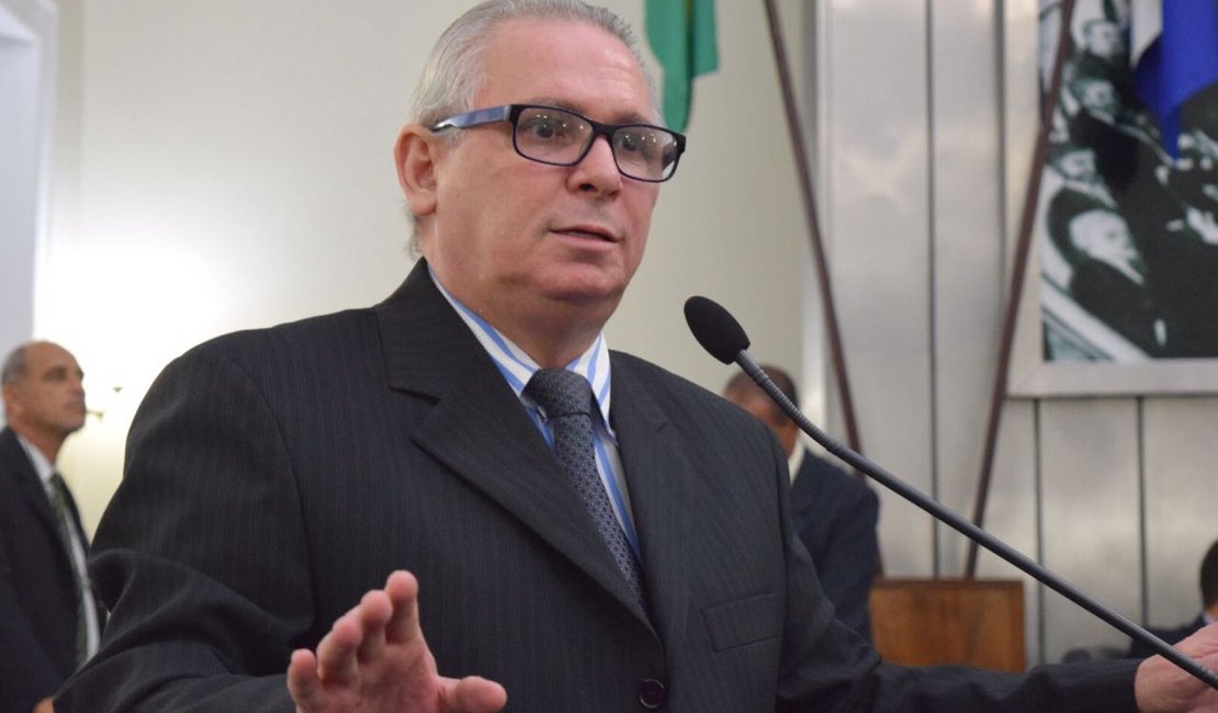 Pastor João Luiz denuncia crise financeira no Porto de Maceió
