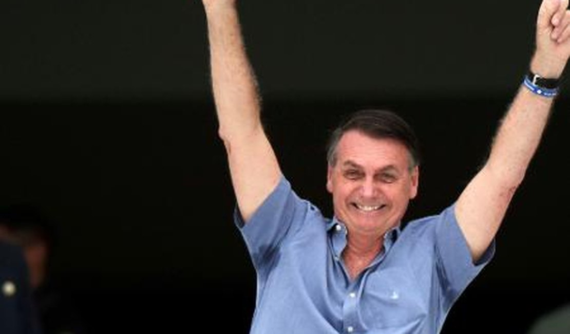 'Não queremos negociar nada', diz Bolsonaro em manifestação que pedia AI-5