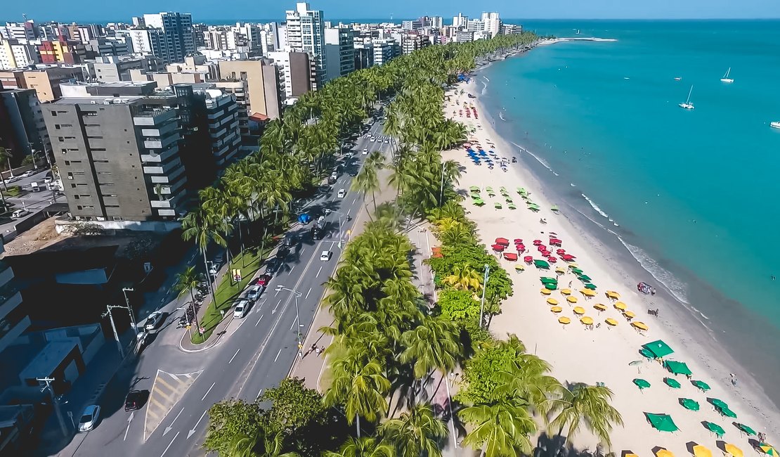 Ômicron faz brasileiro preferir ida para praia do Nordeste; AL está entre os destinos preferidos