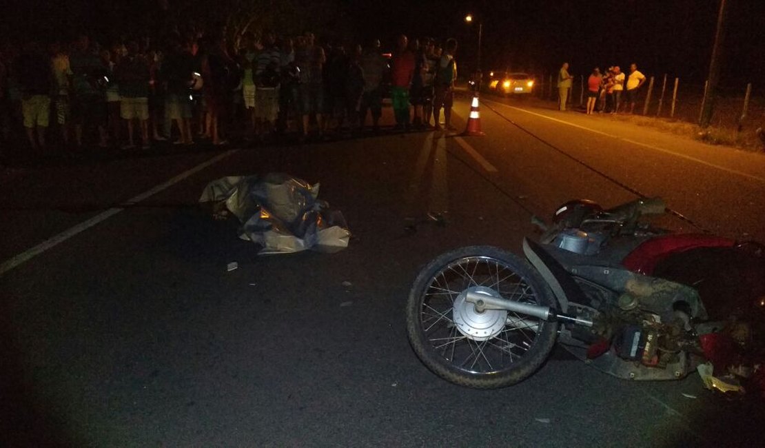 Homem morre ao colidir motocicleta em animal que estava no meio da rodovia